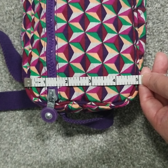 Super Cute Kipling Crossbody In Retired Kaleidoscope Triangle Pattern - Picture 6 of 12